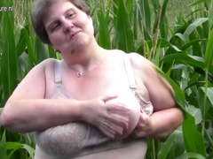 Big fat mama do this in a cornfield